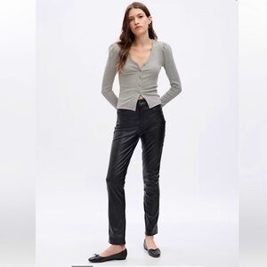 GAP Women’s XS Heather Grey Rib Knit Modern V-neck Cardigan Sweater NWT